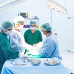 Patient’s life in danger? Focus on performing life-saving procedure!