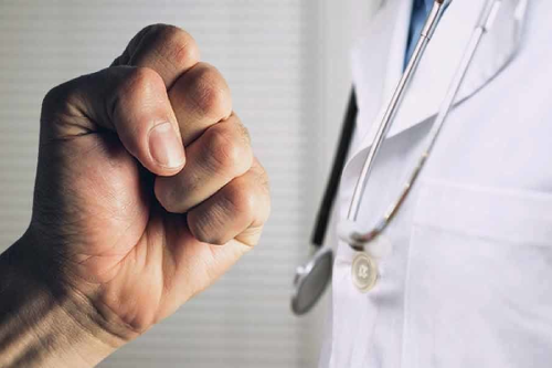 Physician wins legal battle against the surgeon